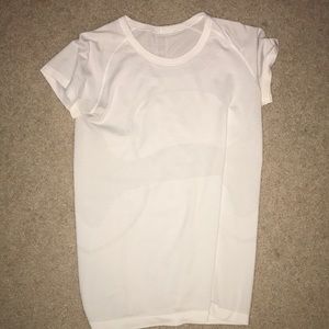 LULULEMON white short sleeve shirt